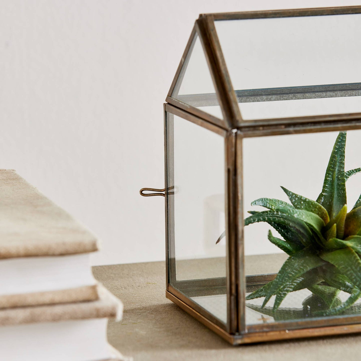 Cottage Terrarium Small Gold