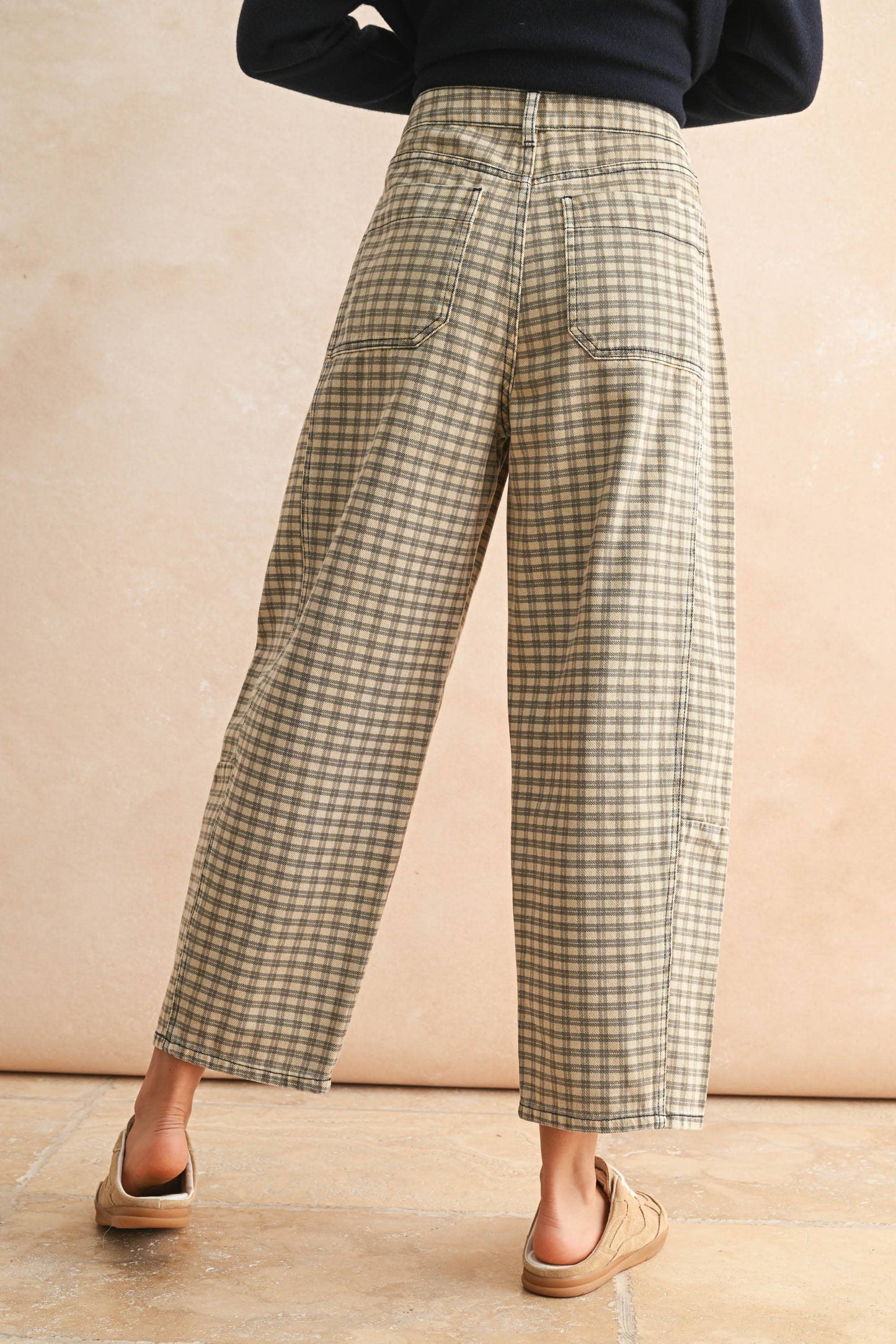 Checker Pattern Barrel Pants