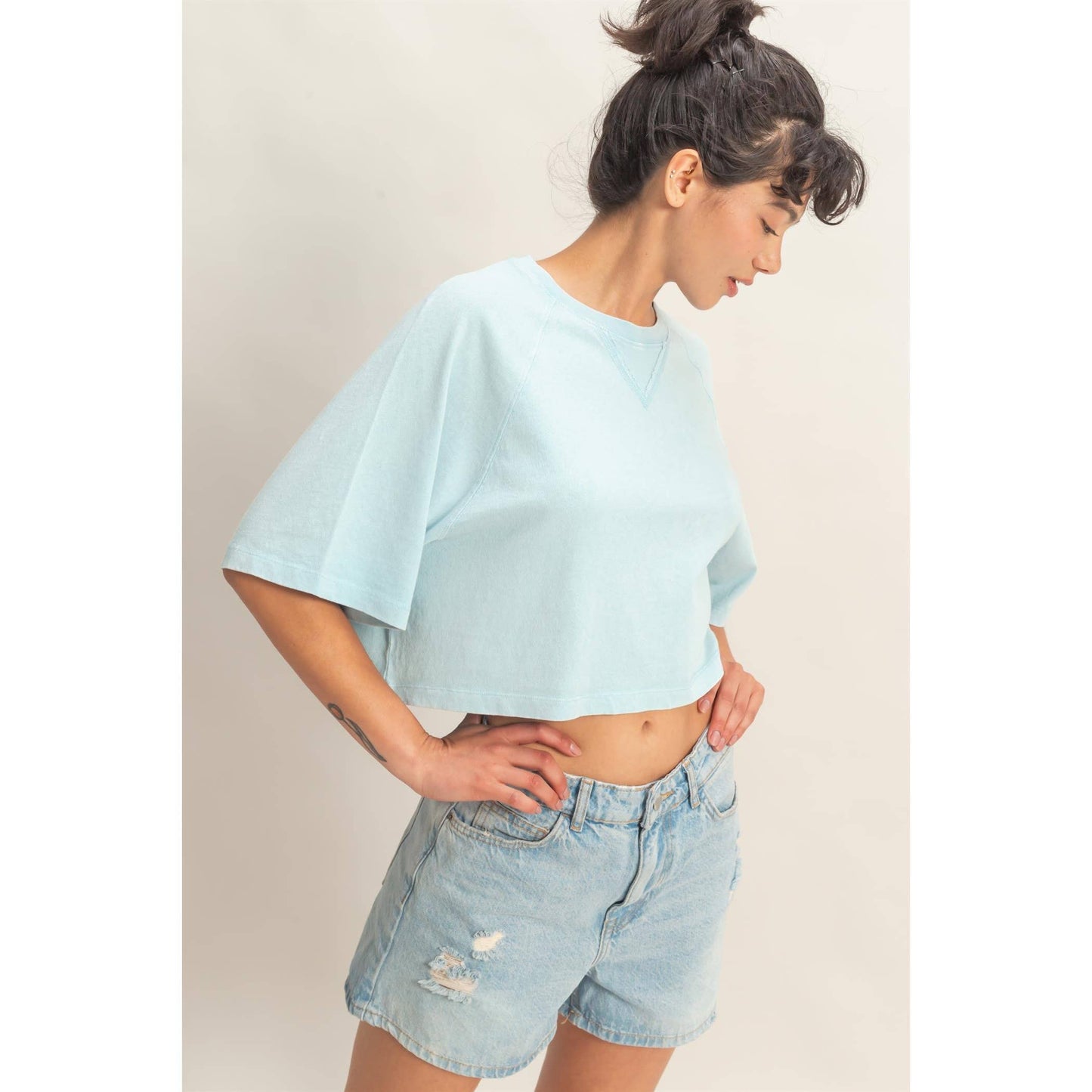 Mineral Washed Cropped Tee: BLUE
