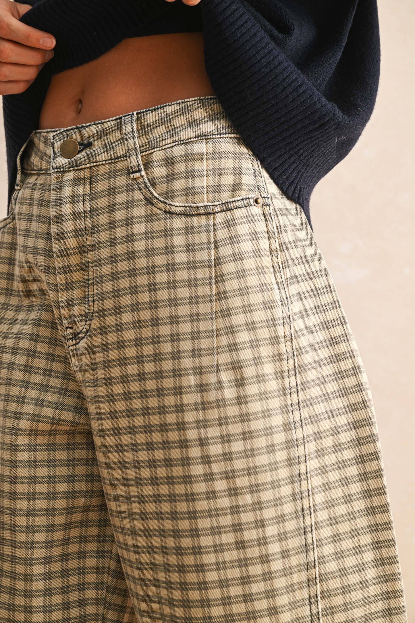 Checker Pattern Barrel Pants