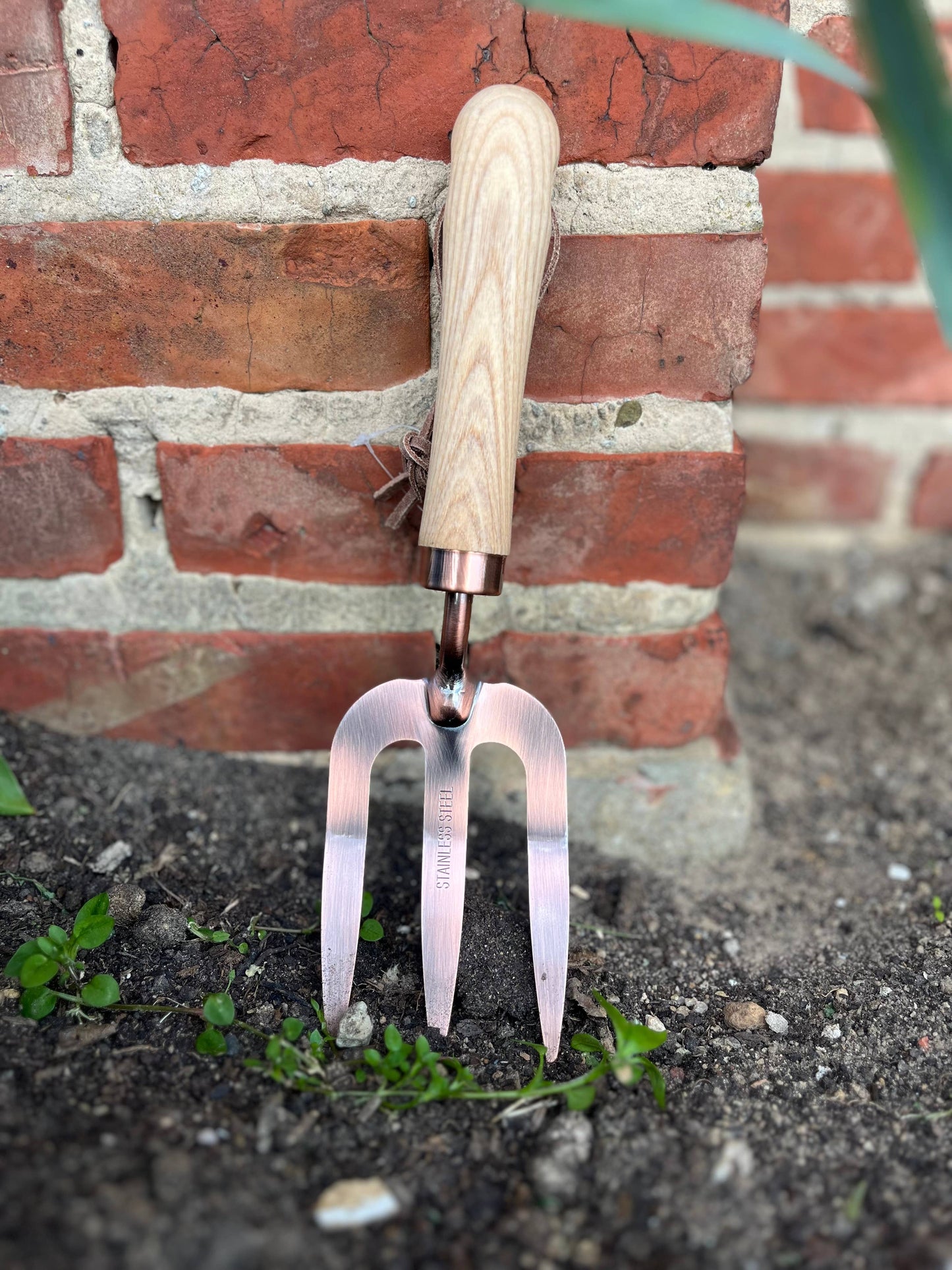 Copper Garden Fork with Wooden Handle