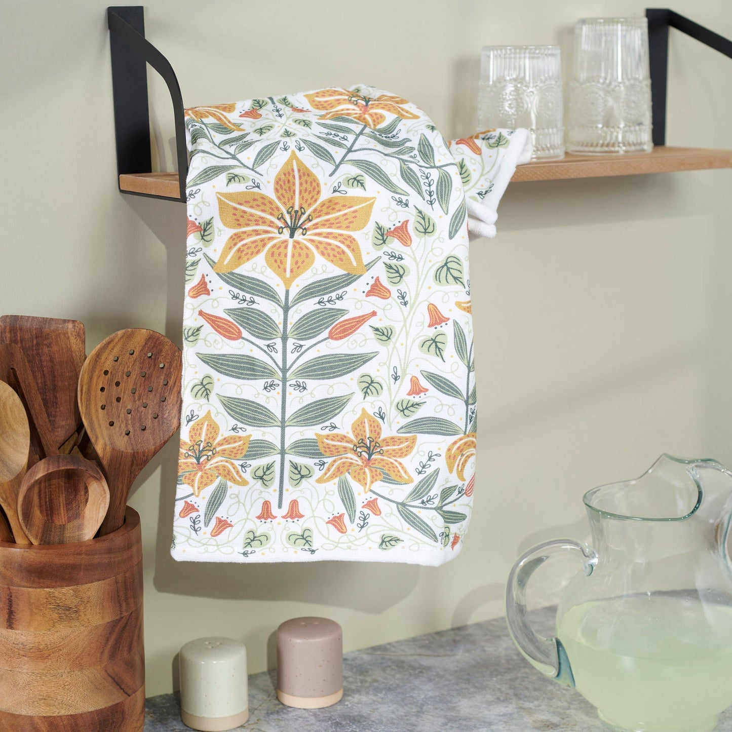 Nouveau Lily Kitchen Towel