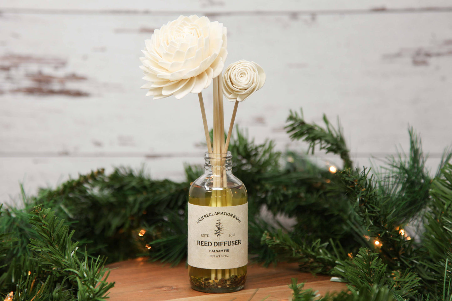 Reed Diffuser with Rattan Reeds and Sola Flowers