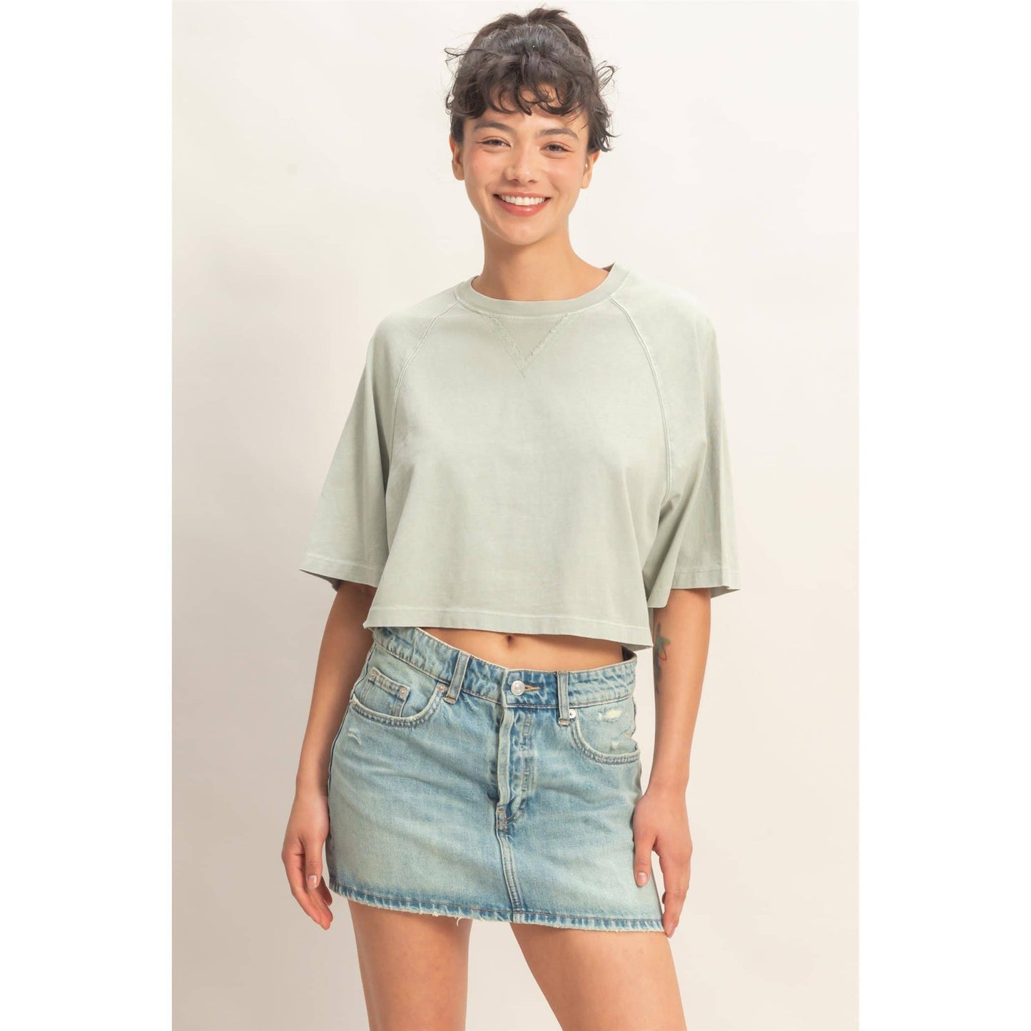 Mineral Washed Cropped Tee: FUCHSIA