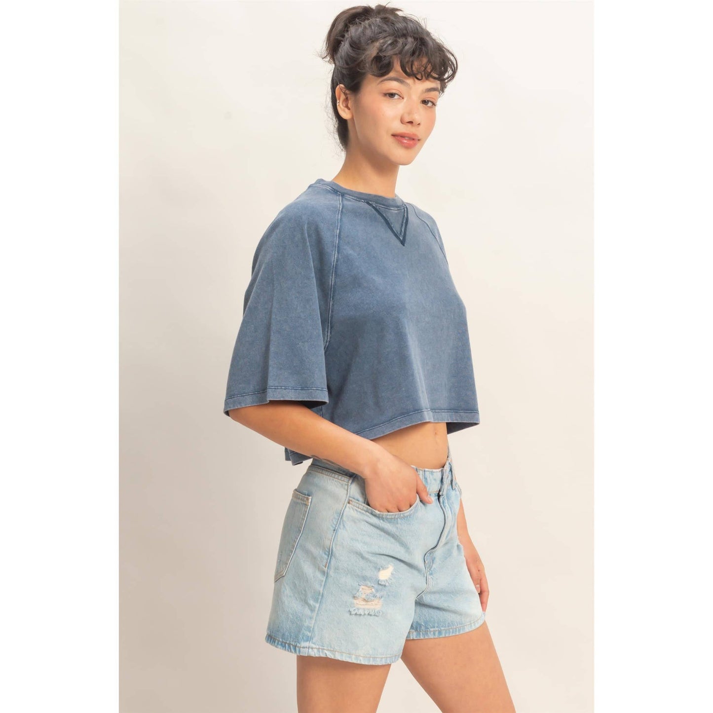 Mineral Washed Cropped Tee: FUCHSIA
