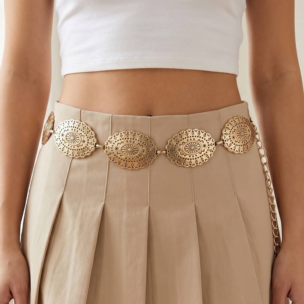 Starburst Medallion Scalloped Concho Chain Belt