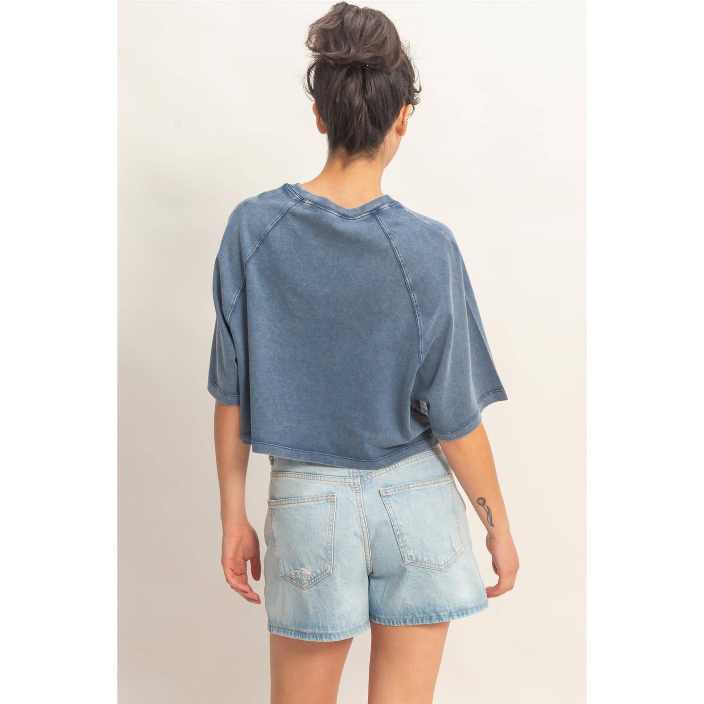 Mineral Washed Cropped Tee: FUCHSIA
