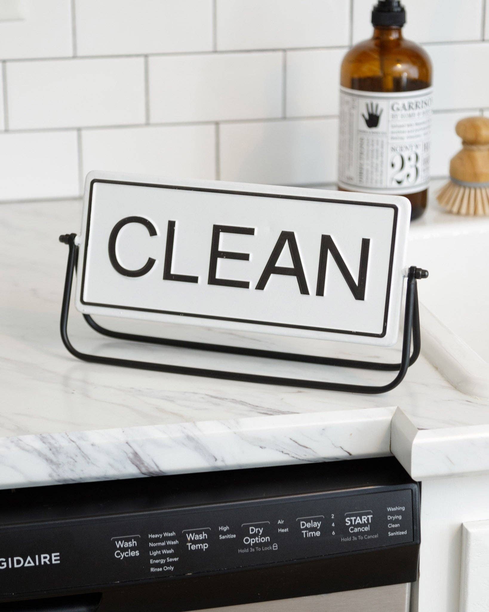 Clean/Dirty Flip Sign – Cassidy Station