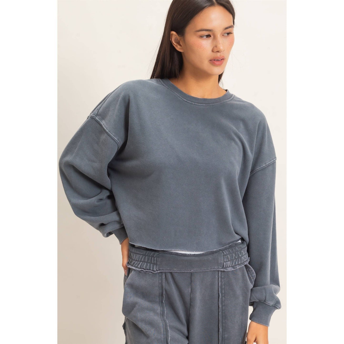 Mineral Wash Raw Hem Cropped Sweatshirt