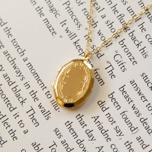 Vintage Gold-Plated Medium Oval Locket Necklace