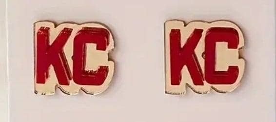 KC acrylic stud earrings