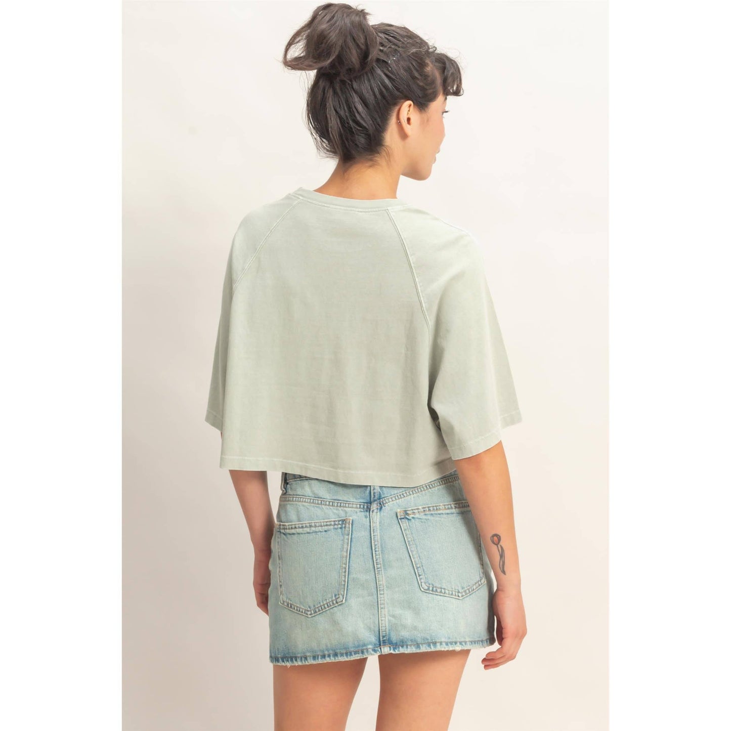 Mineral Washed Cropped Tee: FUCHSIA