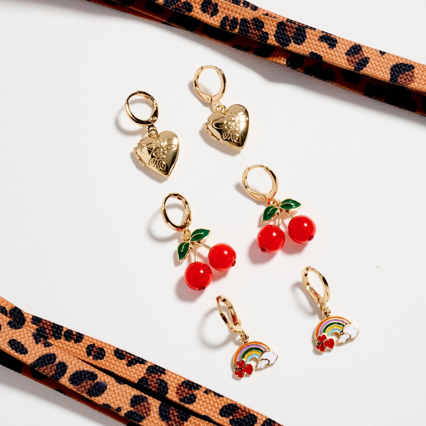 Leopard Shoelace Charm Set – Gold Heart, Cherry & Rainbow Charms