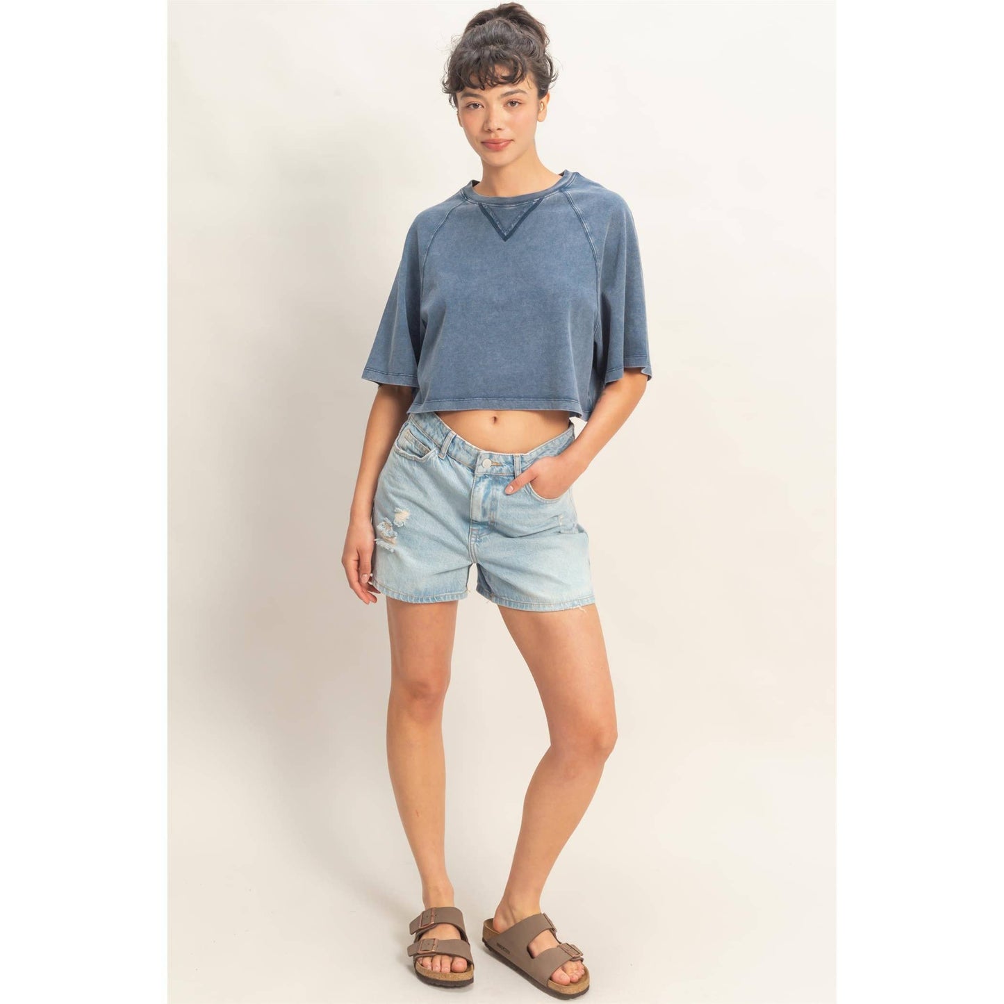Mineral Washed Cropped Tee: FUCHSIA