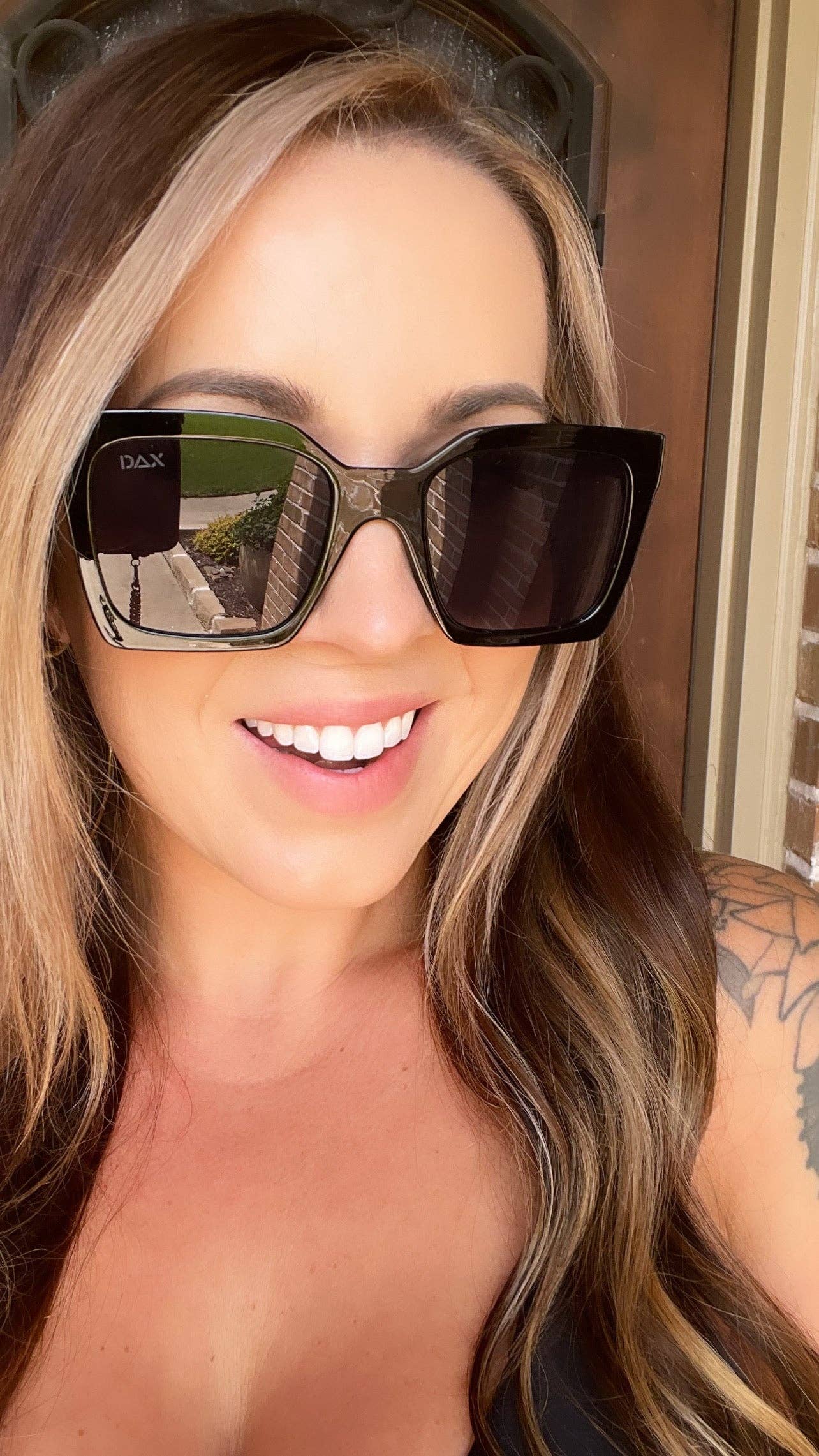 Dax - Wylie - Women's Oversized Square Sunglasses